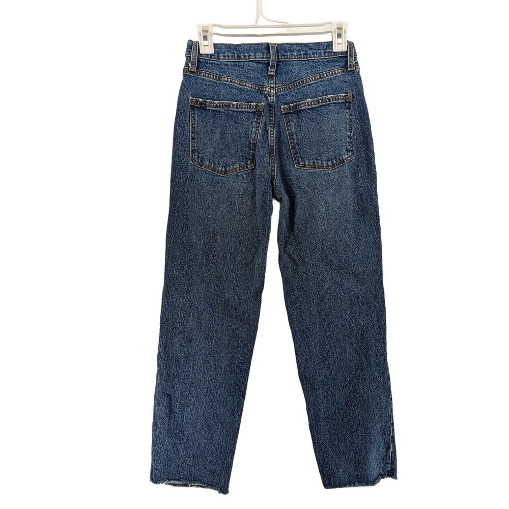 Universal Thread Straight Leg Jeans 2/26R Light Wash Distressed High Rise Ripped - Picture 2 of 10